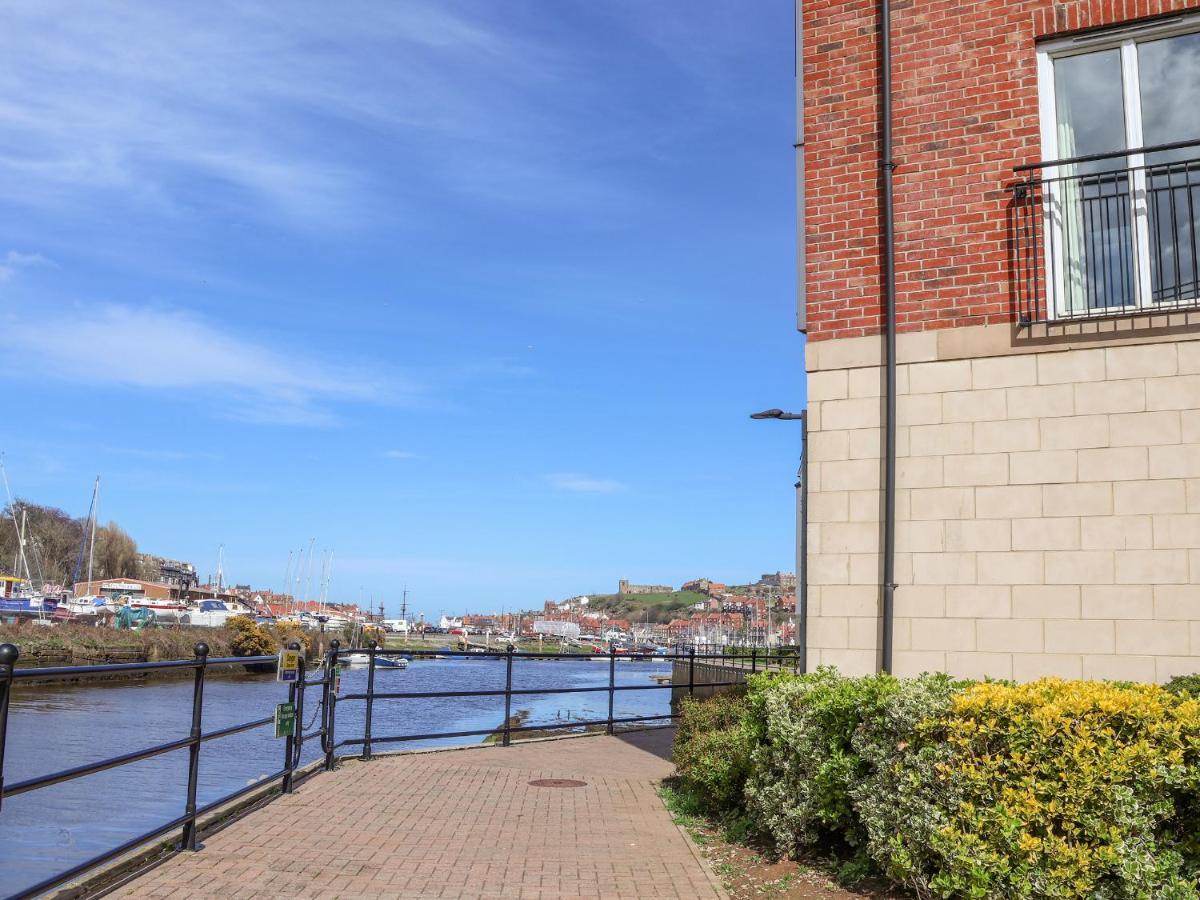 Sandy Bottoms Whitby Exterior photo